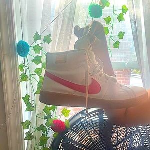 Nike blazers size 9 us womens